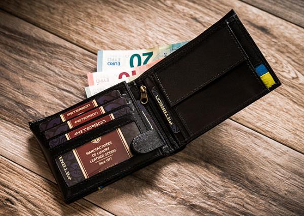 Pánska kožená peňaženka RFID PETERSON  304UP